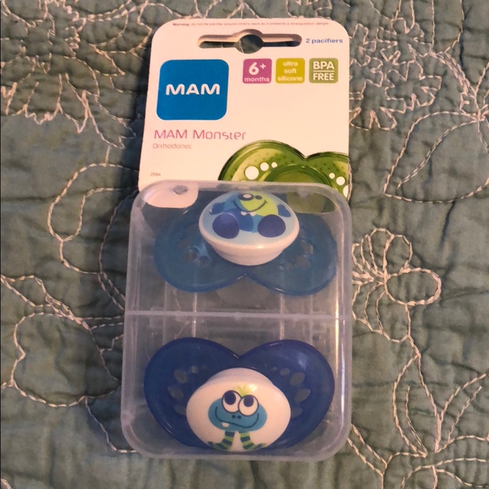 MAM pacifiers